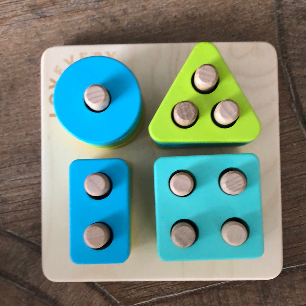 Lovevery shape sorter